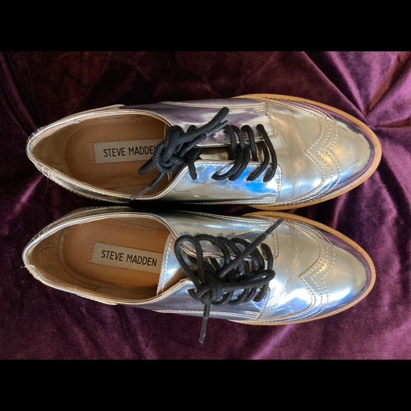 Steve Madden Silver platform wingtips - Picture 2 of 2